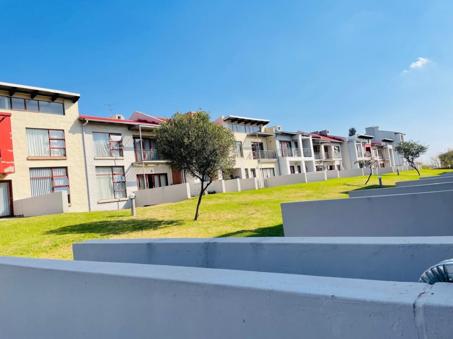 2 Bedroom Property for Sale in Midridge Park Gauteng