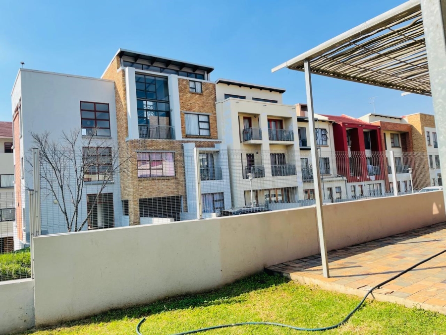 2 Bedroom Property for Sale in Midridge Park Gauteng