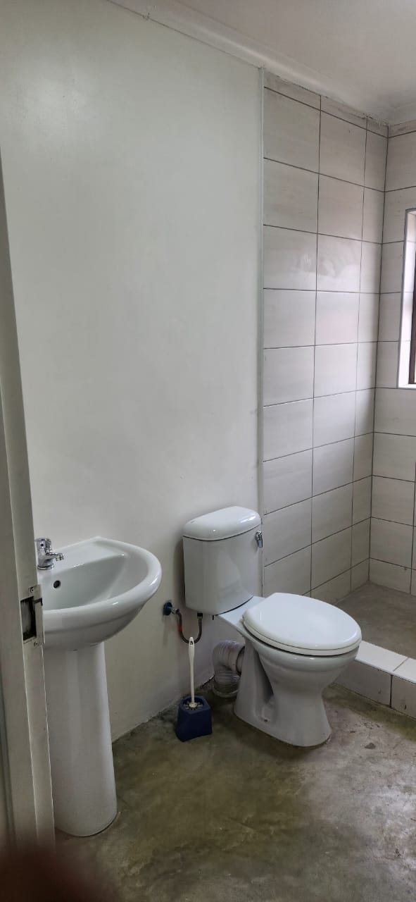 1 Bedroom Property for Sale in Glen Austin Gauteng