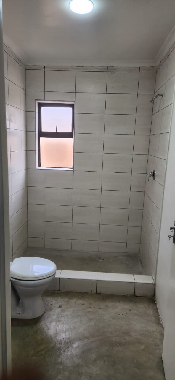 1 Bedroom Property for Sale in Glen Austin Gauteng
