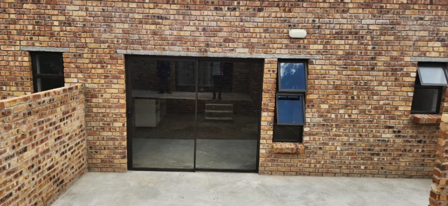 1 Bedroom Property for Sale in Glen Austin Gauteng