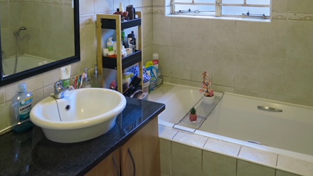 2 Bedroom Property for Sale in Erand Gardens Gauteng