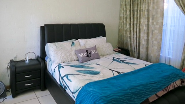 2 Bedroom Property for Sale in Erand Gardens Gauteng