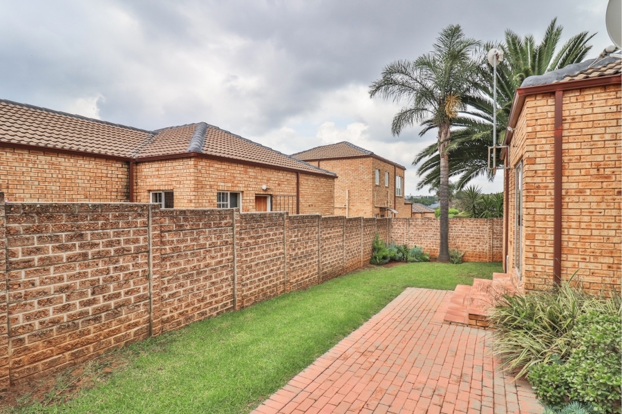 2 Bedroom Property for Sale in Honeydew Manor Gauteng