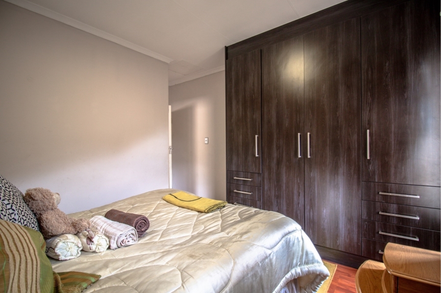 2 Bedroom Property for Sale in Honeydew Manor Gauteng