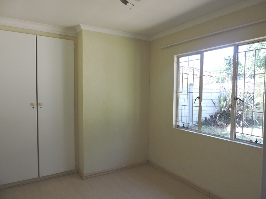 To Let 5 Bedroom Property for Rent in Strubensvallei Gauteng