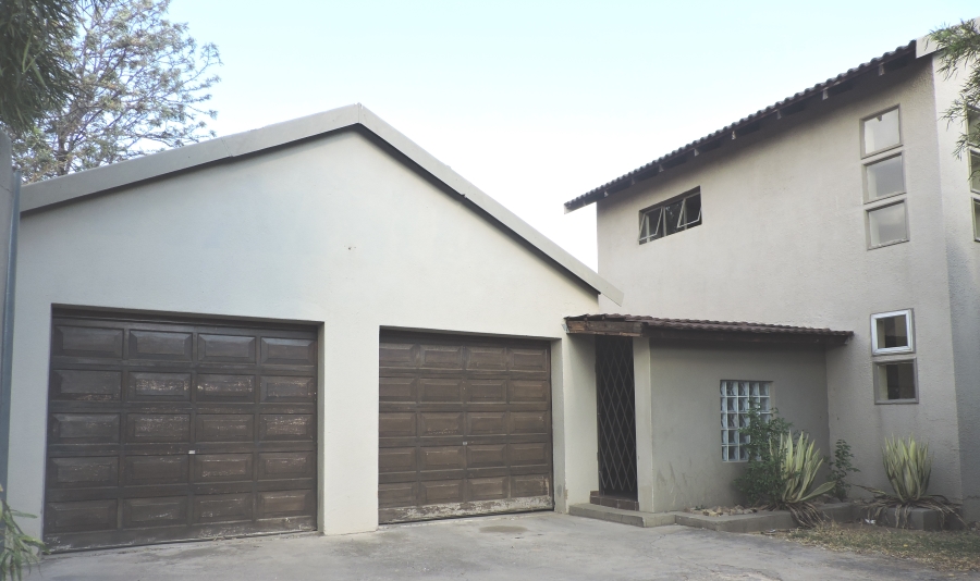 To Let 5 Bedroom Property for Rent in Strubensvallei Gauteng
