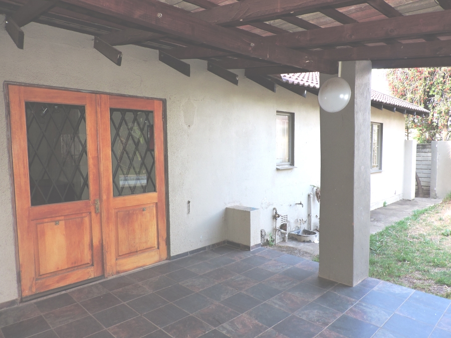 To Let 5 Bedroom Property for Rent in Strubensvallei Gauteng