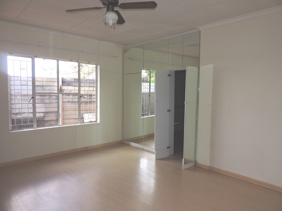 To Let 5 Bedroom Property for Rent in Strubensvallei Gauteng