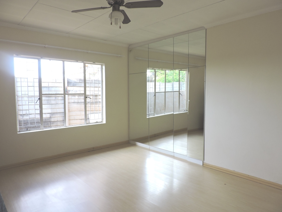 To Let 5 Bedroom Property for Rent in Strubensvallei Gauteng