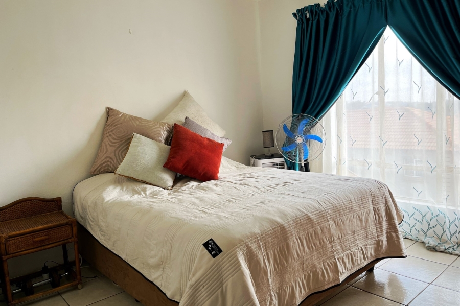 2 Bedroom Property for Sale in Florida Glen Gauteng