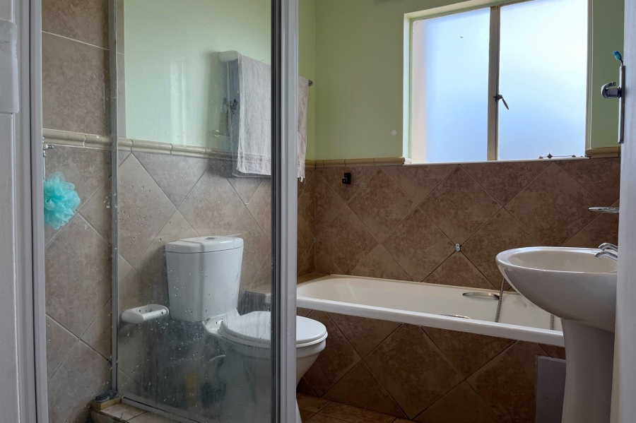 2 Bedroom Property for Sale in Florida Glen Gauteng