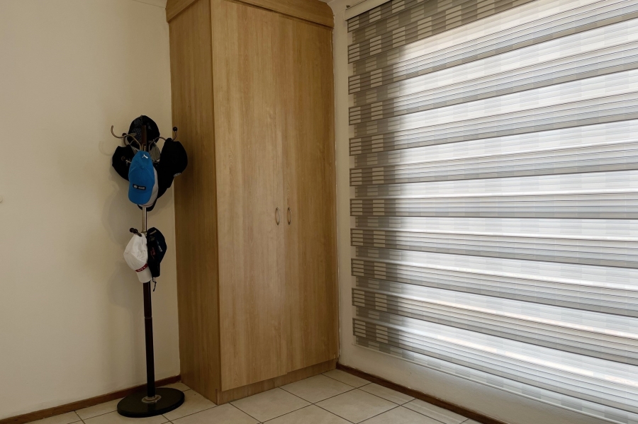 2 Bedroom Property for Sale in Florida Glen Gauteng