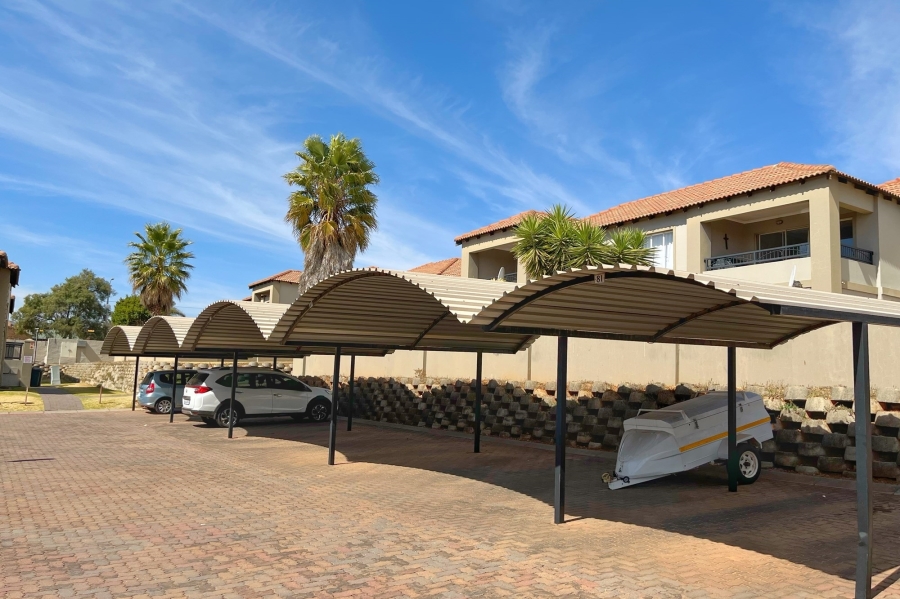 2 Bedroom Property for Sale in Florida Glen Gauteng