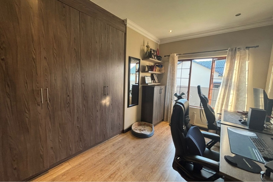 3 Bedroom Property for Sale in Thatchfield Estate Gauteng