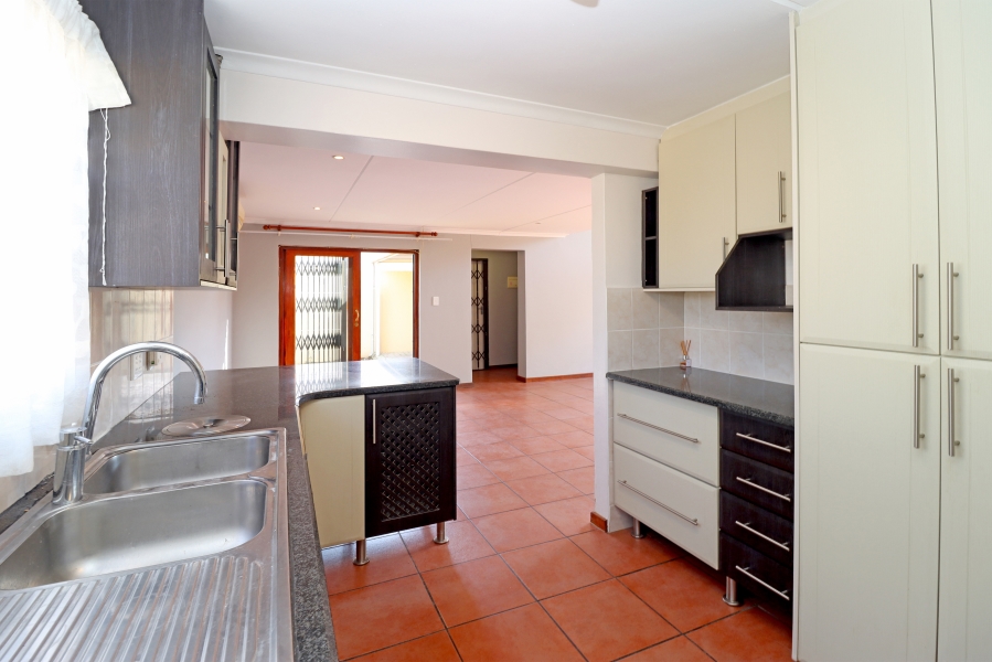 4 Bedroom Property for Sale in Barbeque Downs Gauteng
