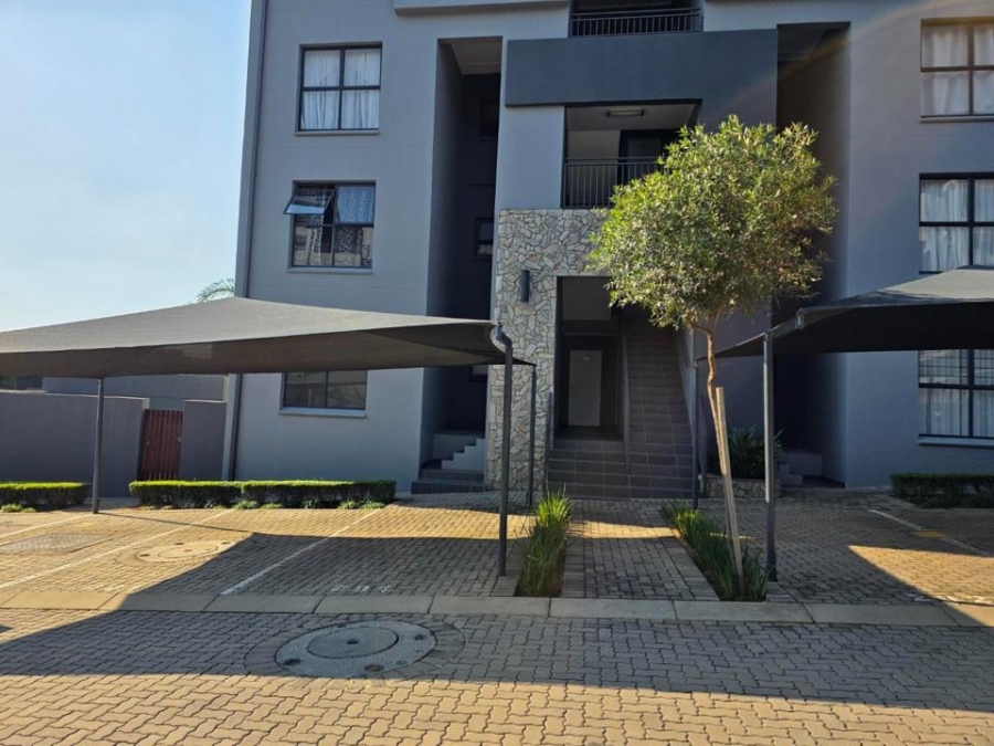 To Let 3 Bedroom Property for Rent in Modderfontein Gauteng