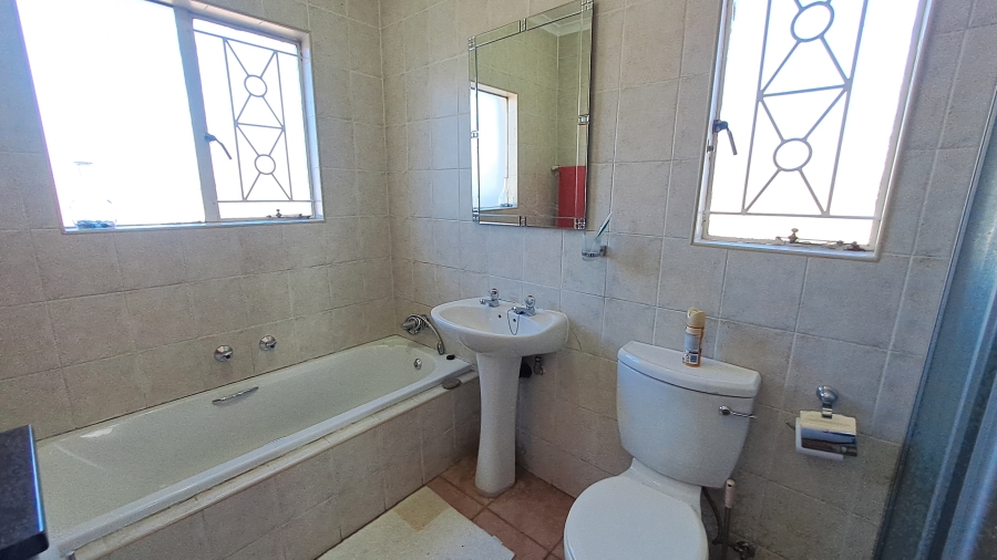 4 Bedroom Property for Sale in Jordaan Park Gauteng