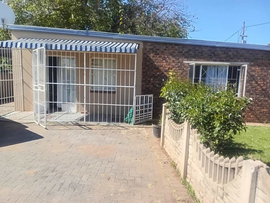 3 Bedroom Property for Sale in Meyerton Central Gauteng