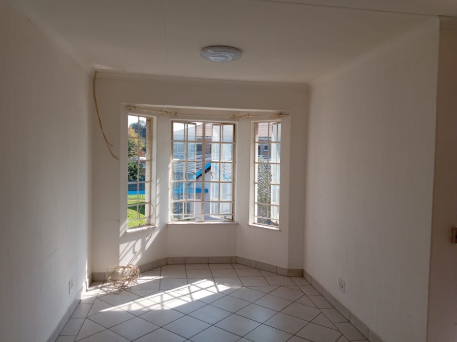 2 Bedroom Property for Sale in Brackenhurst Gauteng