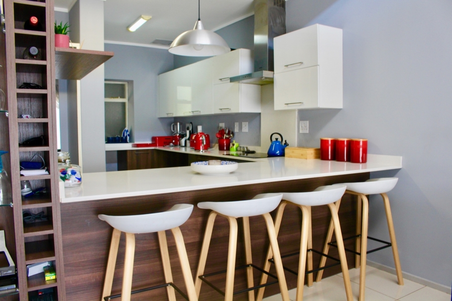 To Let 3 Bedroom Property for Rent in Oaklands Gauteng