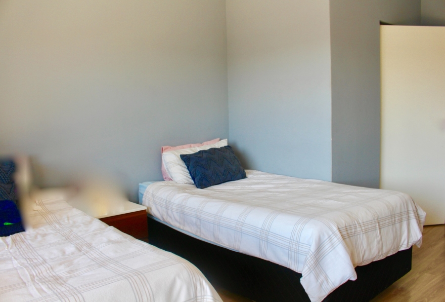 To Let 3 Bedroom Property for Rent in Oaklands Gauteng
