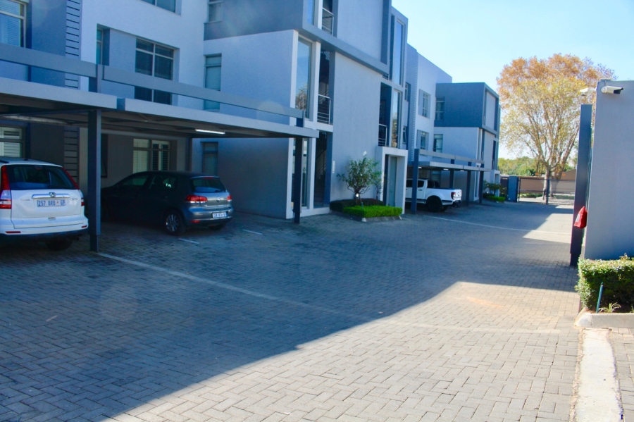 To Let 3 Bedroom Property for Rent in Oaklands Gauteng