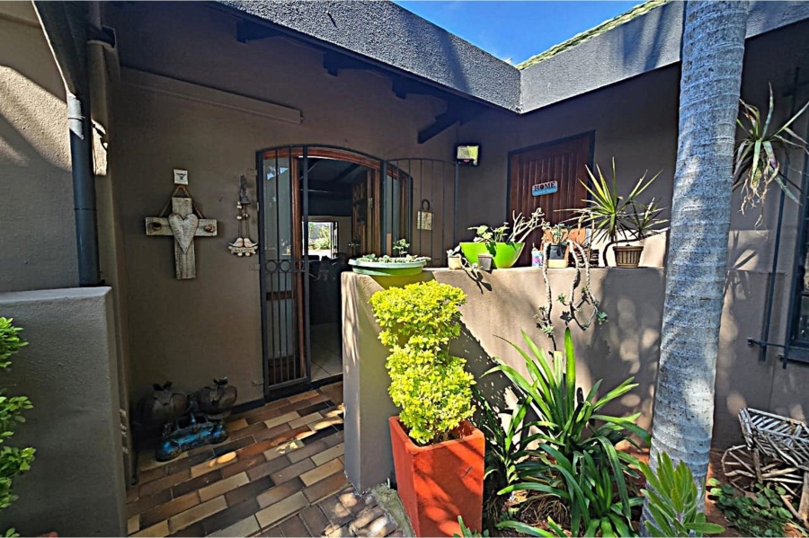 5 Bedroom Property for Sale in Wonderboom Gauteng