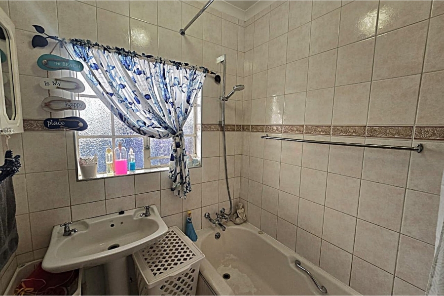 5 Bedroom Property for Sale in Wonderboom Gauteng