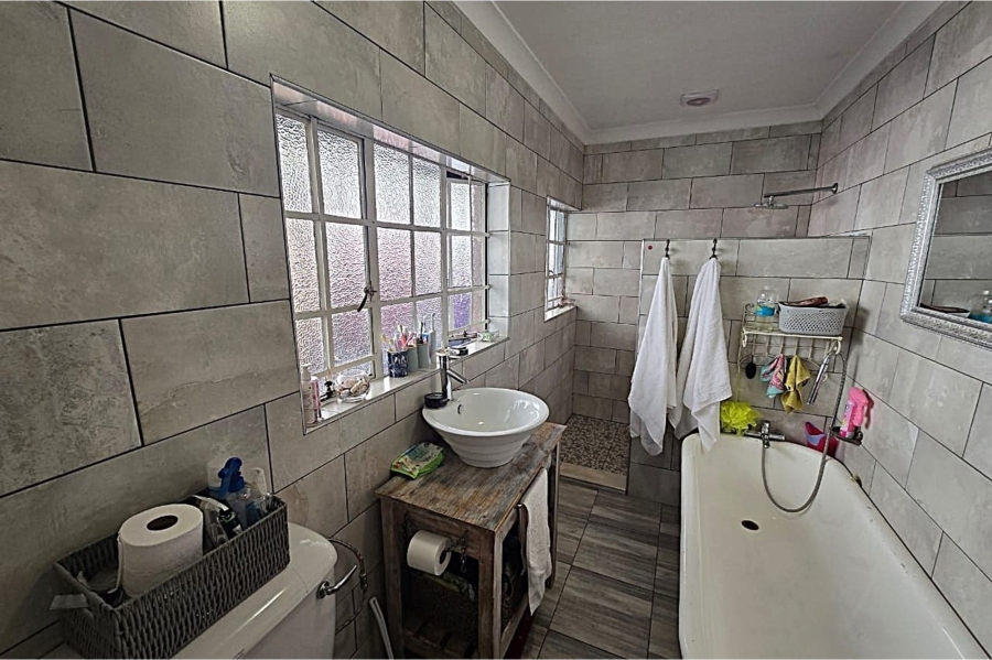 5 Bedroom Property for Sale in Wonderboom Gauteng