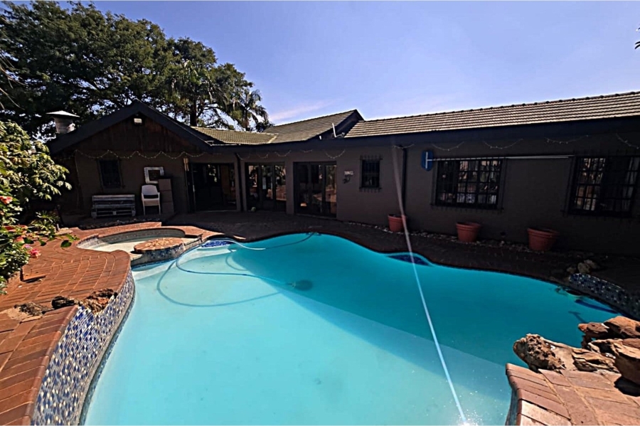 5 Bedroom Property for Sale in Wonderboom Gauteng