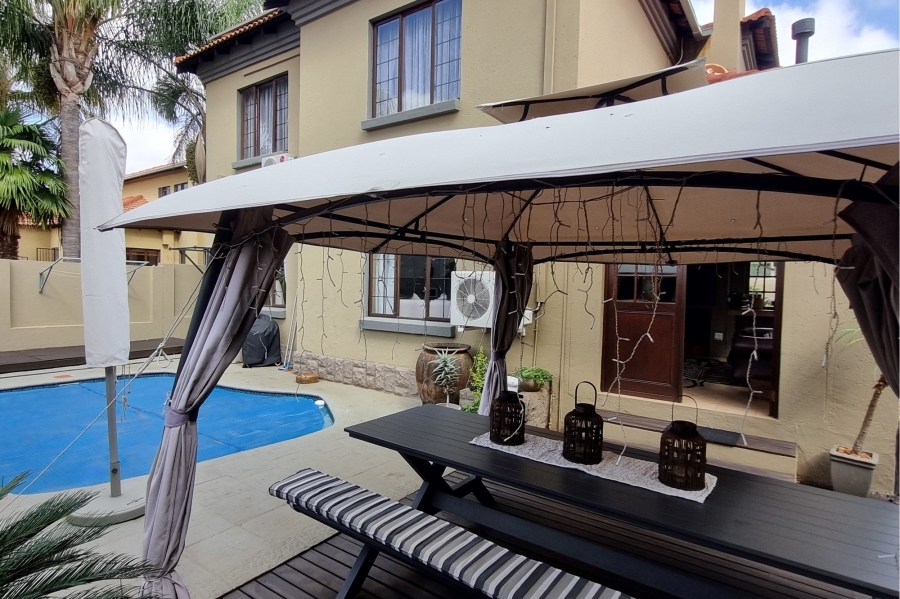 4 Bedroom Property for Sale in Moreleta Park Gauteng