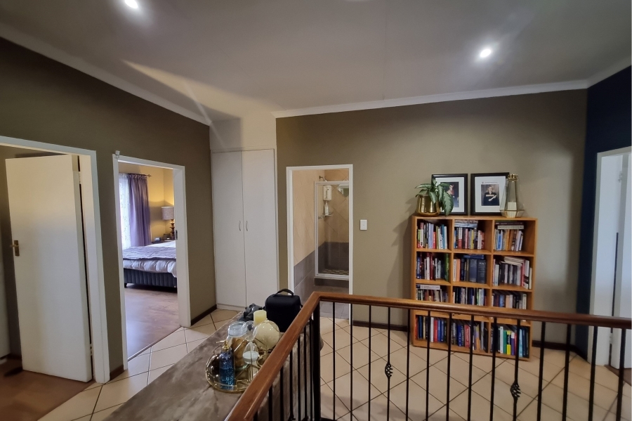 4 Bedroom Property for Sale in Moreleta Park Gauteng