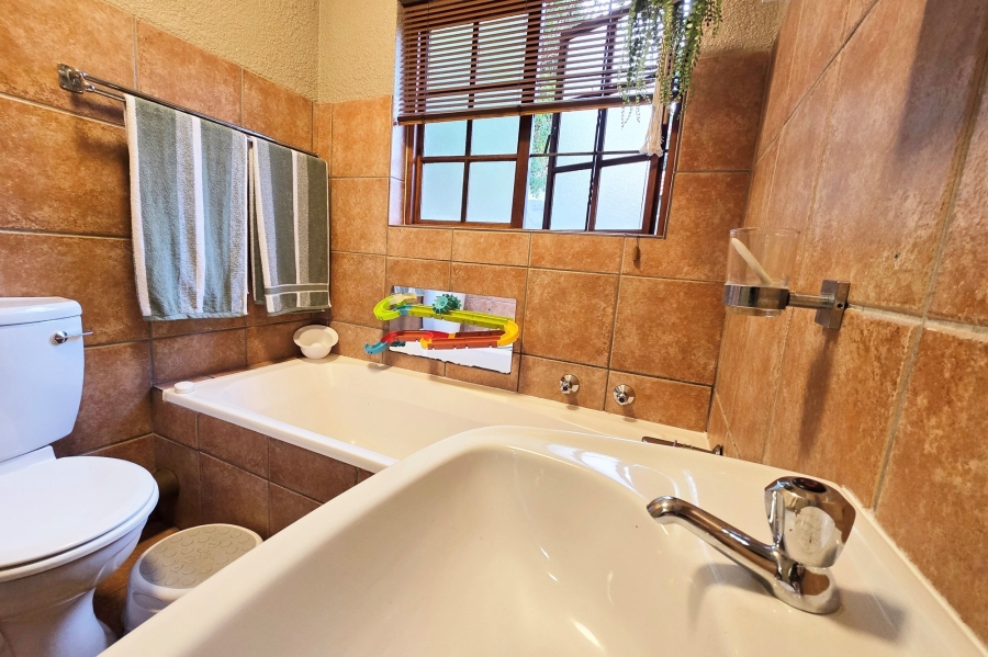 3 Bedroom Property for Sale in Equestria Gauteng