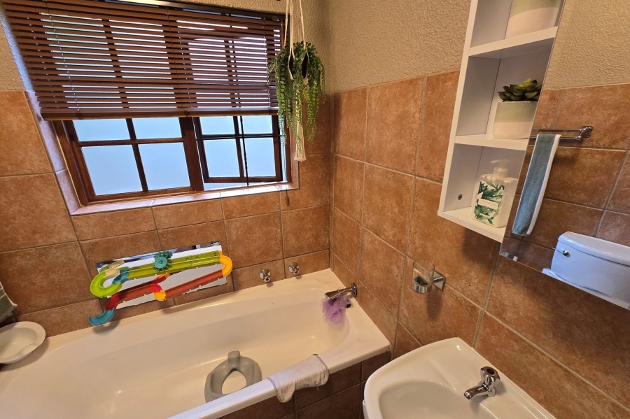 3 Bedroom Property for Sale in Equestria Gauteng
