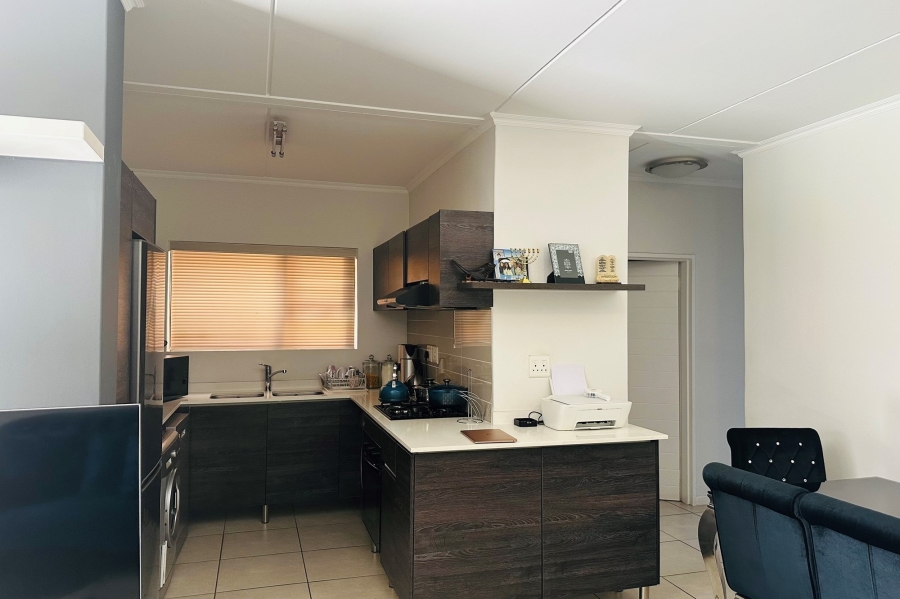To Let 3 Bedroom Property for Rent in Olivedale Gauteng