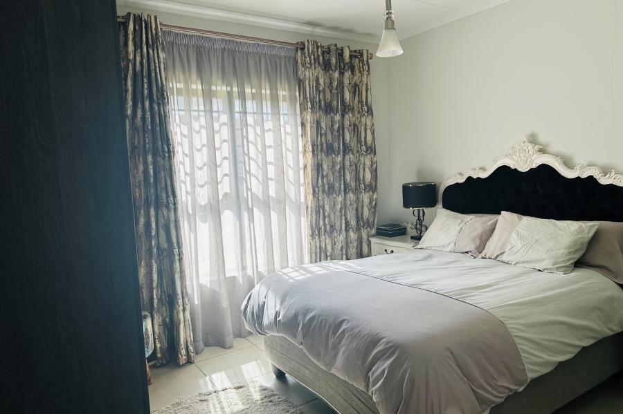 To Let 3 Bedroom Property for Rent in Olivedale Gauteng