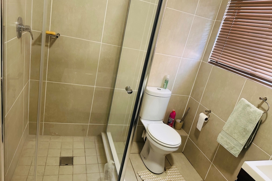 To Let 3 Bedroom Property for Rent in Olivedale Gauteng
