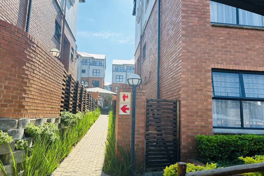 To Let 3 Bedroom Property for Rent in Olivedale Gauteng