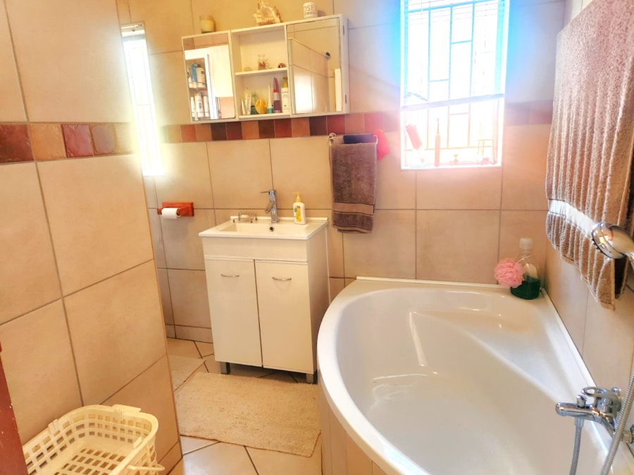 3 Bedroom Property for Sale in Doringkloof Gauteng