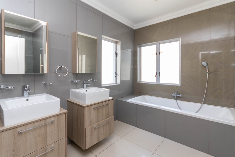 4 Bedroom Property for Sale in Hyde Park Gauteng