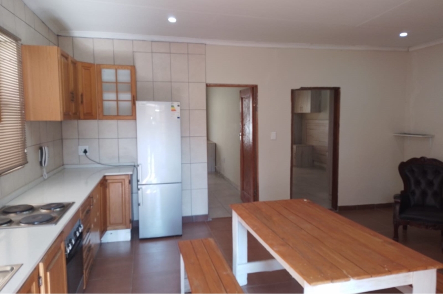 To Let 2 Bedroom Property for Rent in Greenside Gauteng