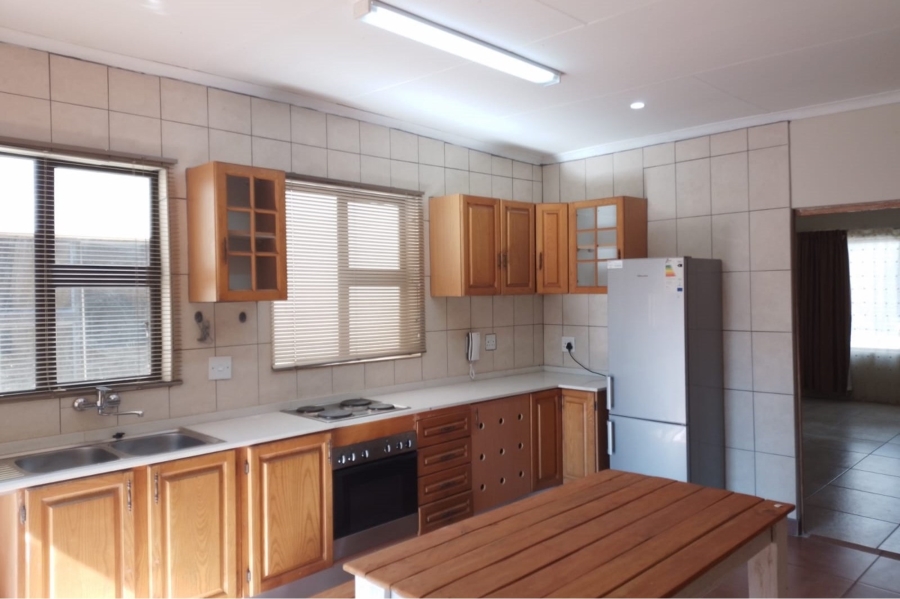 To Let 2 Bedroom Property for Rent in Greenside Gauteng