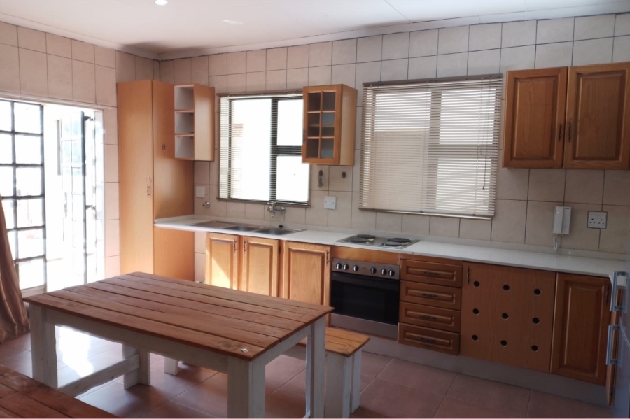 To Let 2 Bedroom Property for Rent in Greenside Gauteng