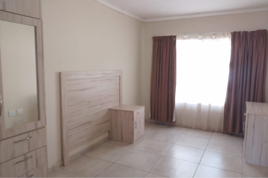 To Let 2 Bedroom Property for Rent in Greenside Gauteng