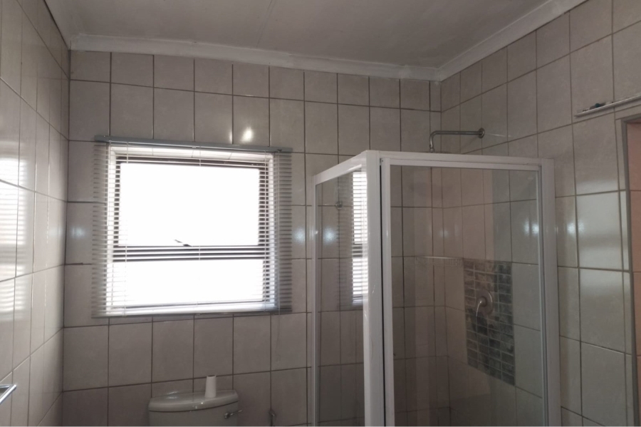 To Let 2 Bedroom Property for Rent in Greenside Gauteng
