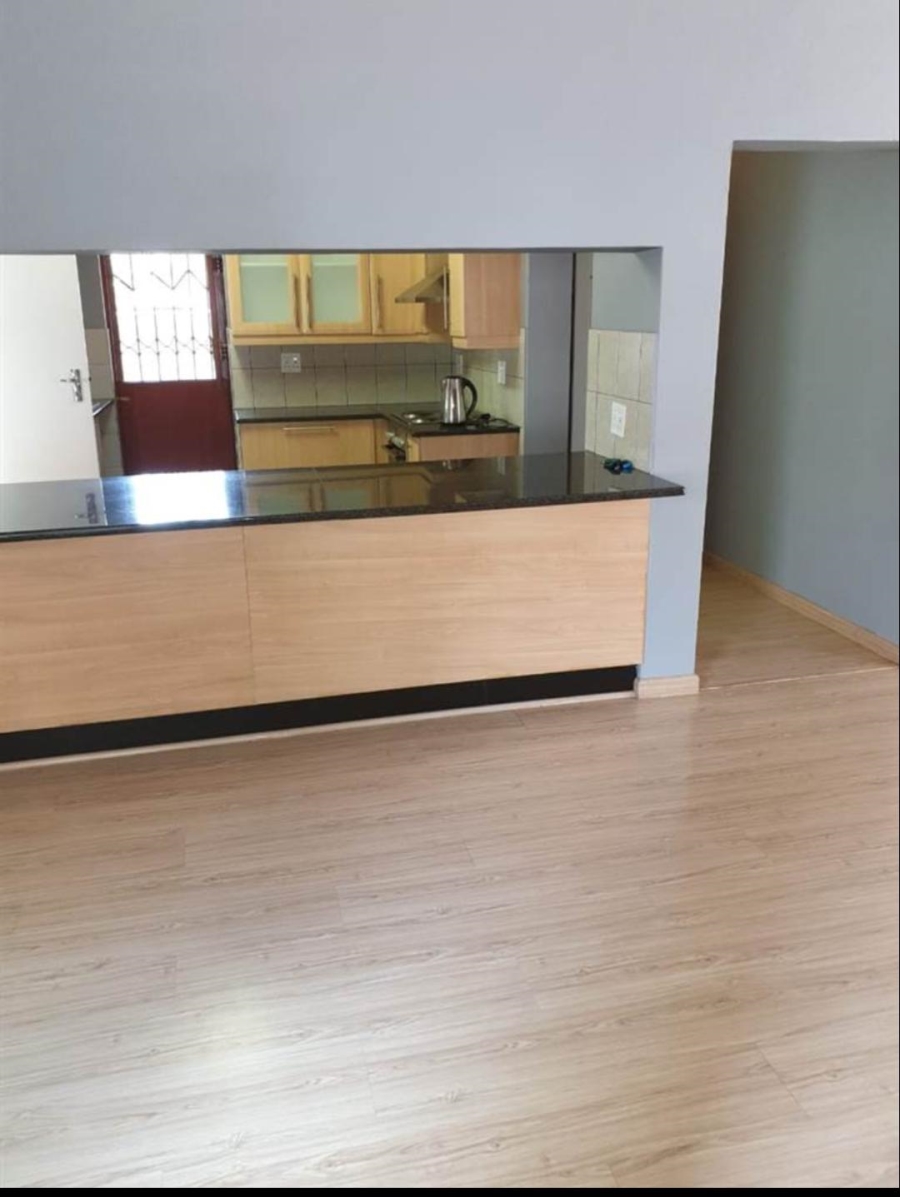To Let 3 Bedroom Property for Rent in Strubensvallei Gauteng