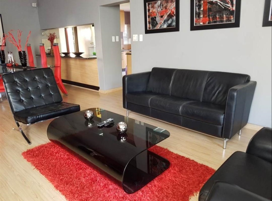 To Let 3 Bedroom Property for Rent in Strubensvallei Gauteng