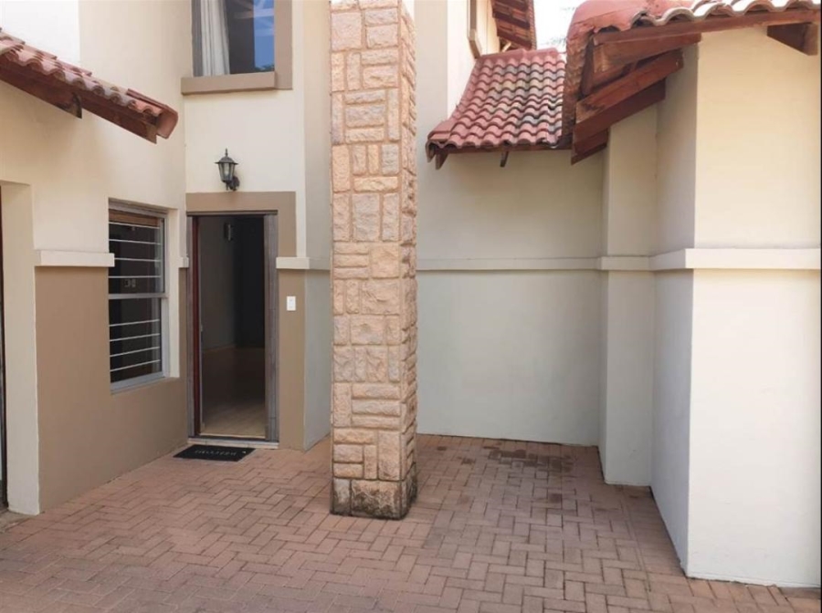 To Let 3 Bedroom Property for Rent in Strubensvallei Gauteng