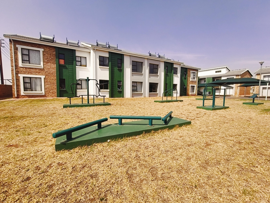 2 Bedroom Property for Sale in Protea Glen Gauteng